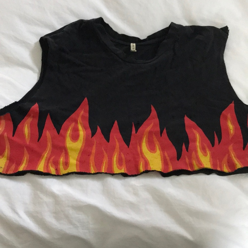 Cropped flame T-shirt
